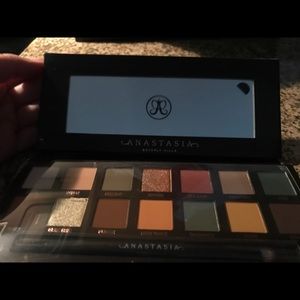 ABH SUBCULTURE PALLETE (NWT)(SOLD)